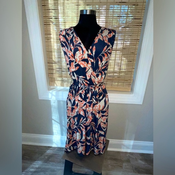 NWT Banana Republic Dress, Size Small - Picture 2 of 4